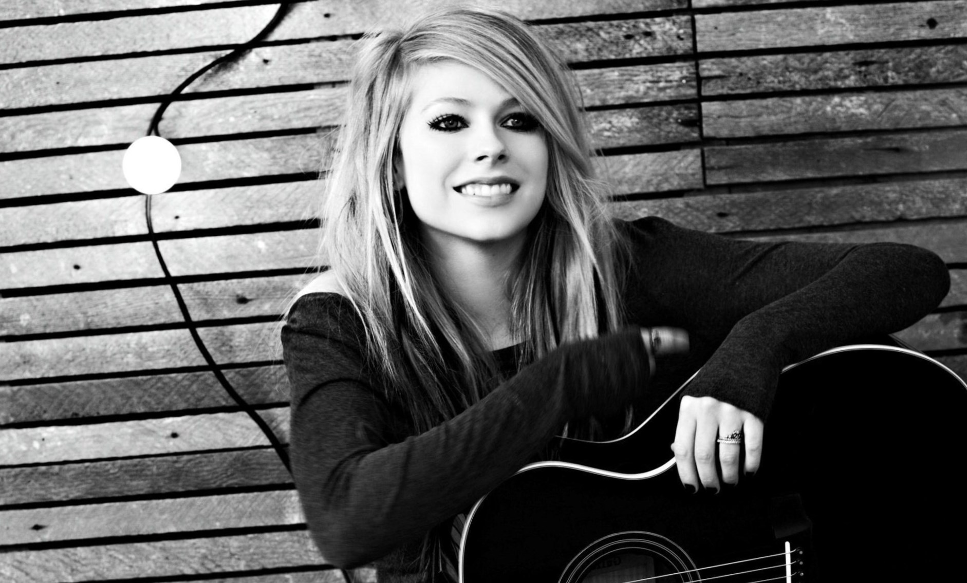 Avril Lavigne Height, Weight, Age