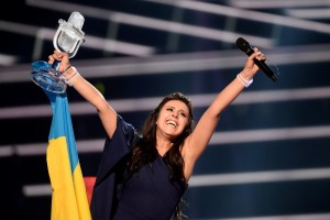 Jamala Ukrainian singer jamala-celebrity-height-weight-and-age-3