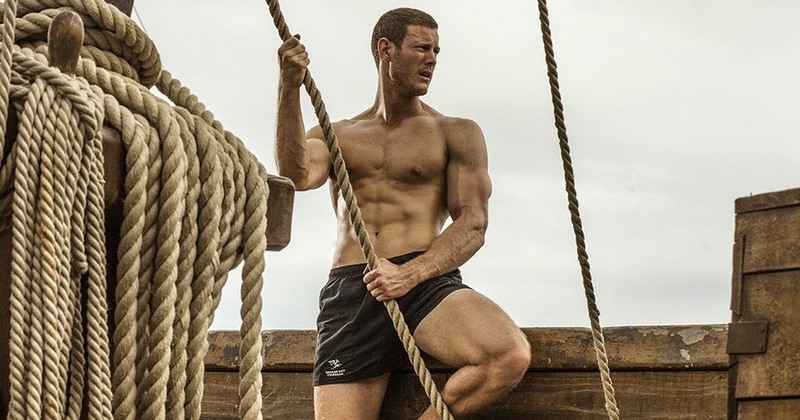 Tom Hopper's hot body Tom Hopper's height, weight and age