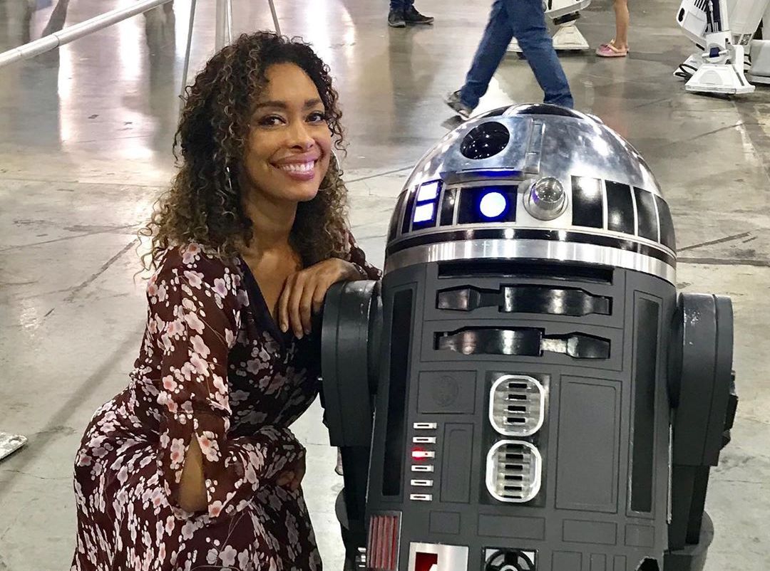 Gina Torres' eyes and hair color Gina Torres' height, weight and body measurements