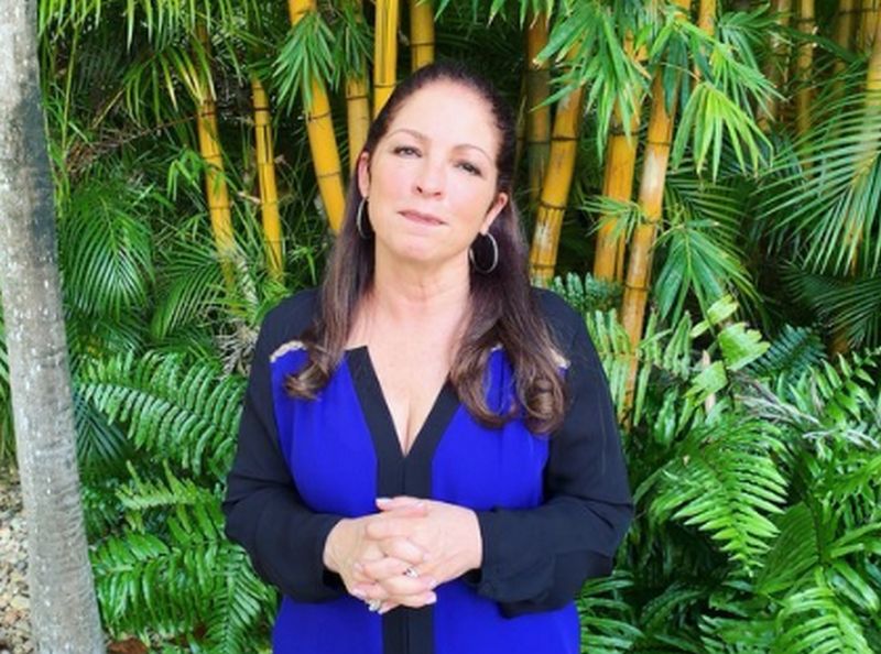 Gloria Estefan height, weight and body measurements