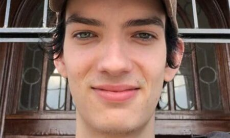 Kodi Smit-McPhee body measurements