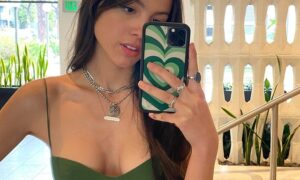 Jhene Aiko body measurements